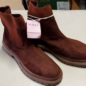 Women's Chelsea Ankle Boots Size 10  Nubuck Platform